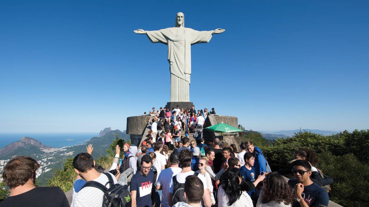 HAJA CLIQUE - O ponto turístico: nem mesmo a infraestrutura historicamente maltratada espanta os visitantes