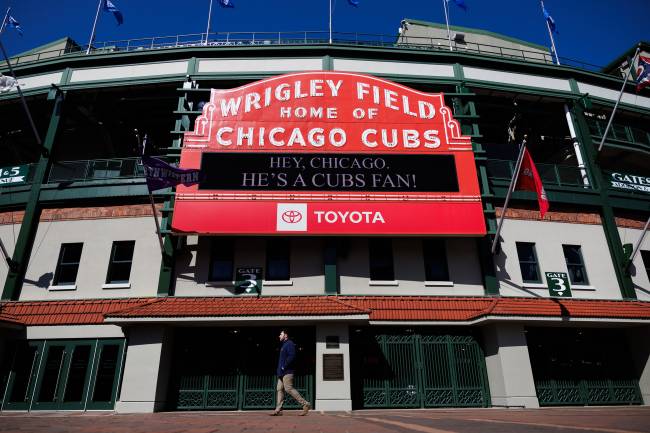 SPORTS-RELIG-POPE-BASEBALL-FAN-TB "Hey, Chicago. He's a Cubs fan!" reads the Wrigley Field marquee in Chicago on Thursday, May 8, 2025, after Cardinal Robert Prevost, a Chicago native, was chosen as the 267th pontiff. (Armando L. Sanchez/Chicago Tribune/Tribune News Service via Getty Images)