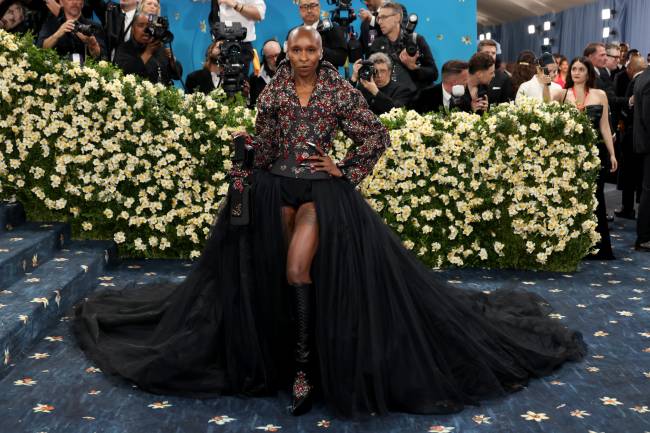 Cynthia Erivo veste Louis Vuitton