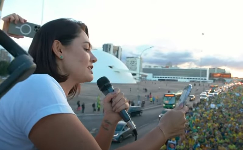 A ex-primeira-dama no ato pela anistia em Brasília: comparações entre penas para envolvidos no 8 de Janeiro e Adriana Ancelmo, ex-mulher do ex-governador do Rio Sergio Cabral