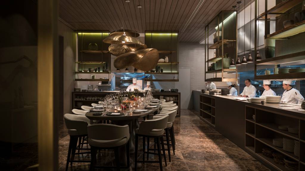 Estrela Michelin com tempero brasileiro: conheça a cozinha do Tangará Jean-Georges