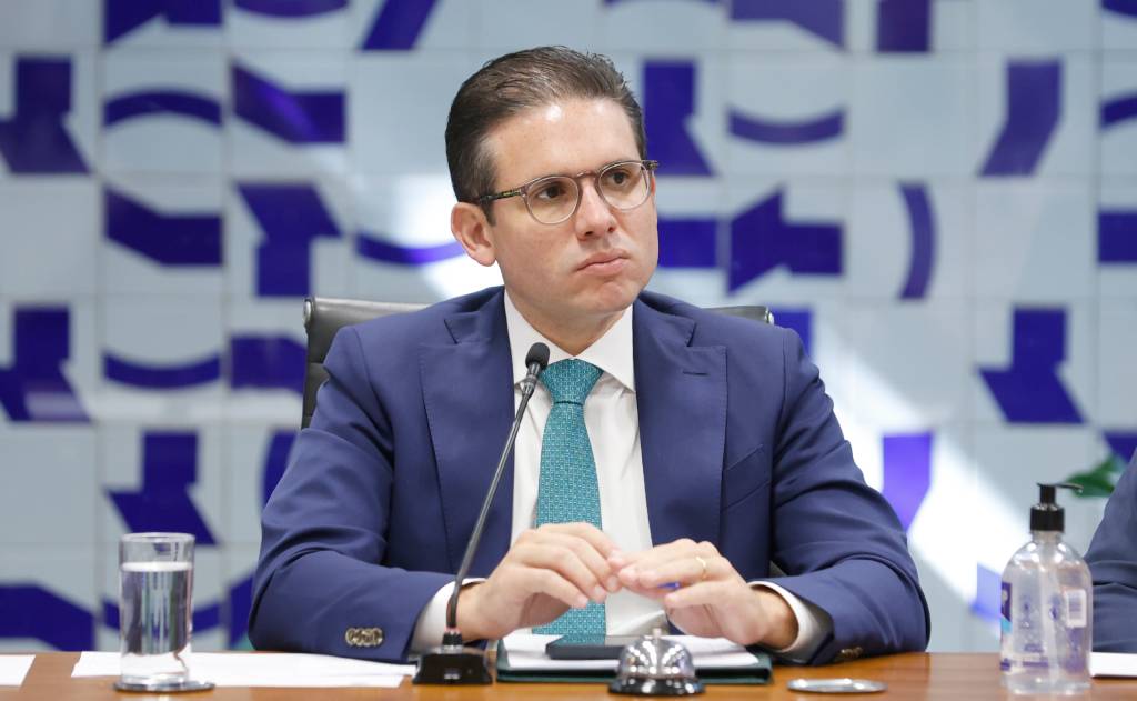 Congresso pode desengavetar propostas com foco em reformas estruturais contra o IOF