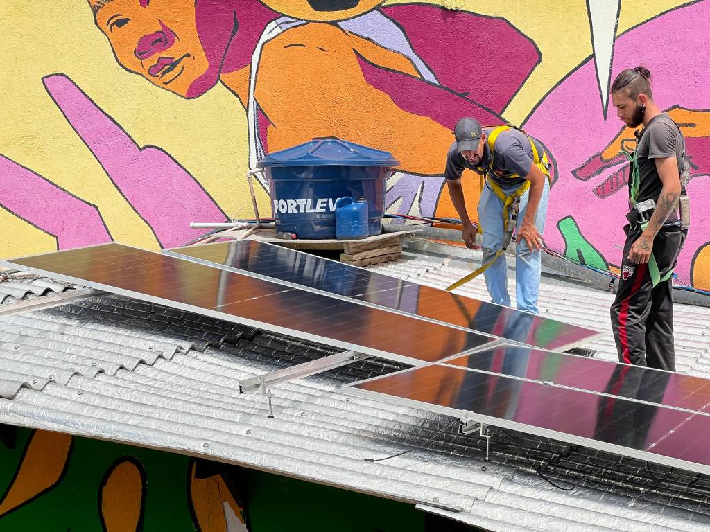 Câmara discute impasse entre geradoras de energia solar e distribuidoras