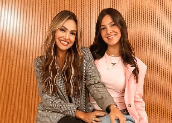 Nathalia Braga com a filha Antonela Braga, influenciadora digital
