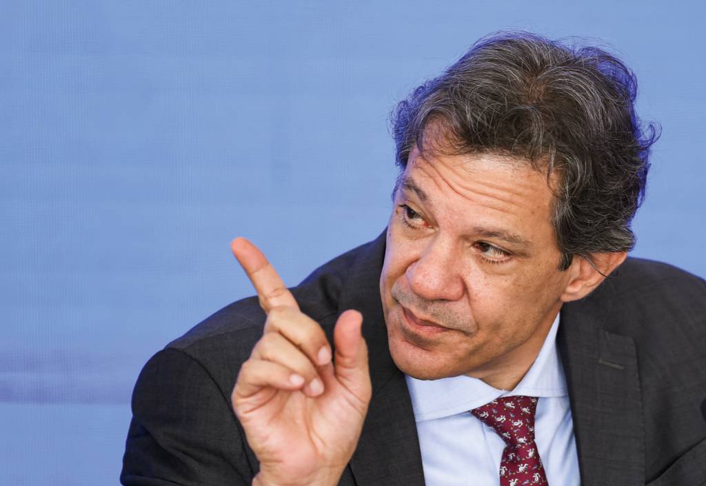 Eventos, passagens, contratações: os gastos que Haddad cortou no ministério da Fazenda