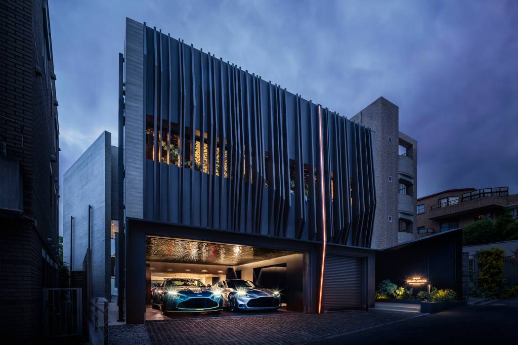 Garagem-museu e design sob medida: Aston Martin lança casa no Japão