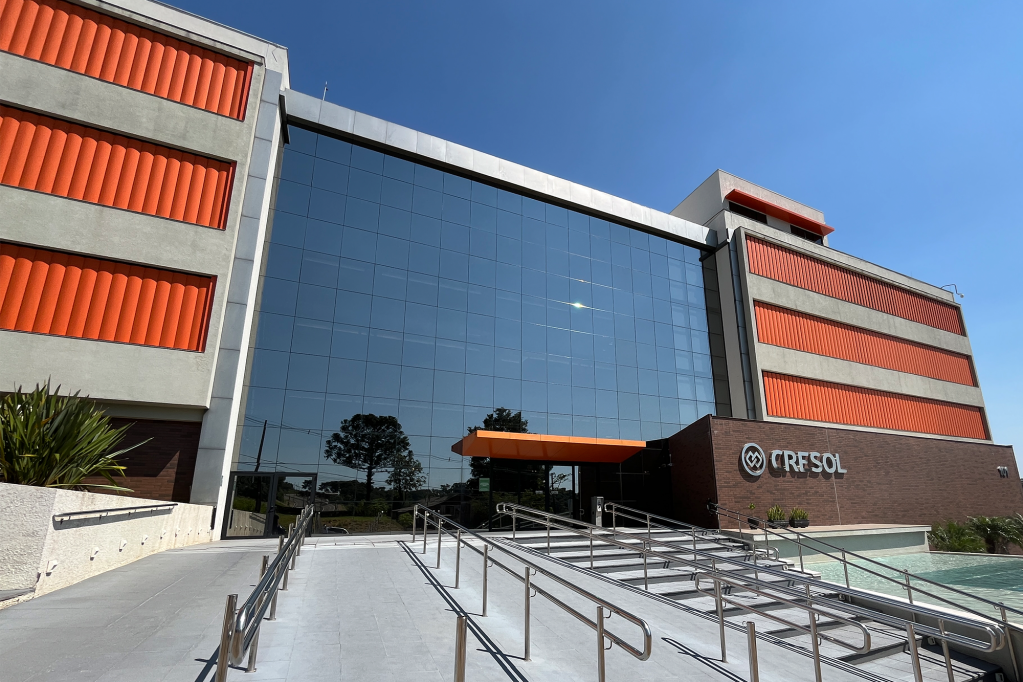 Em expansão e com fortalecimento do público, Cresol celebra 30 anos de história