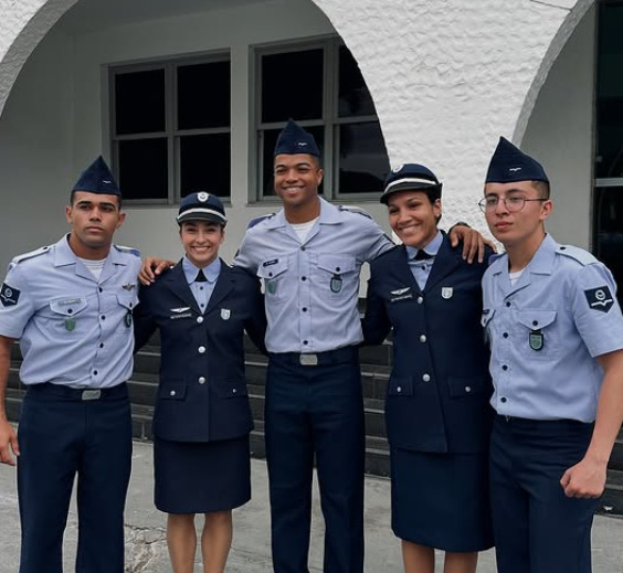 Nova medalhista olímpica da ginástica é militar da Força Aérea Brasileira