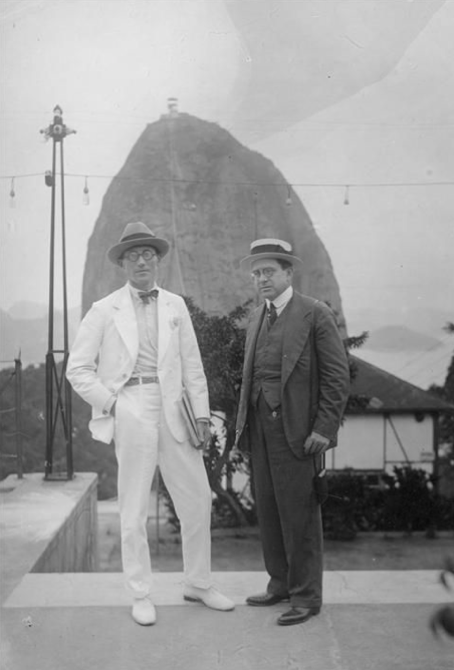 Le Corbusier e o engenheiro Alberto Monteiro de Carvalho em sua visita ao Rio de Janeiro