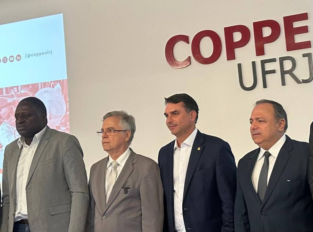 O evento sobre a Linha 3 do Metrô que reuniu Flávio Bolsonaro e parlamentares da direita na UFRJ