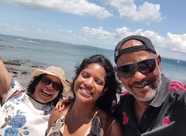 Juliana Martins e os pais Juliana Marins e os pais
