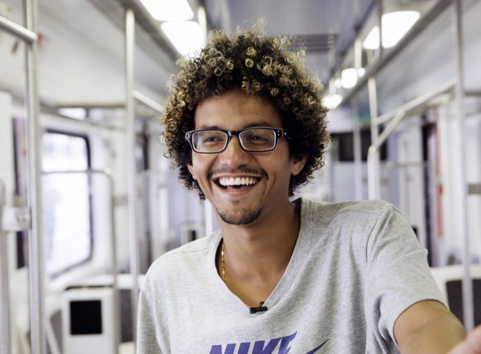 Rapper Mc Estudante é denunciado de agressão por ex-namorada