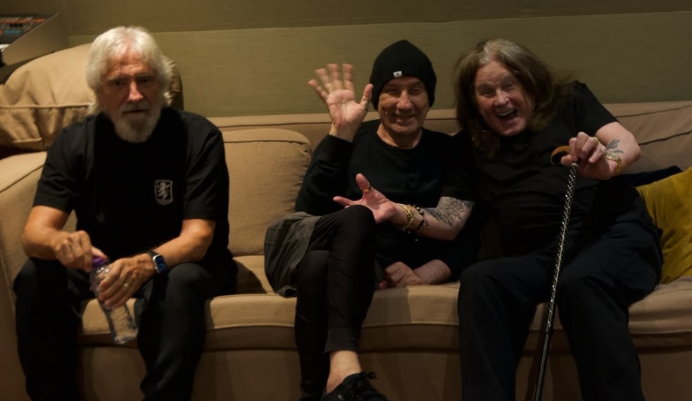 Ozzy Osbourne divulga foto dos bastidores do ensaio com Black Sabbath