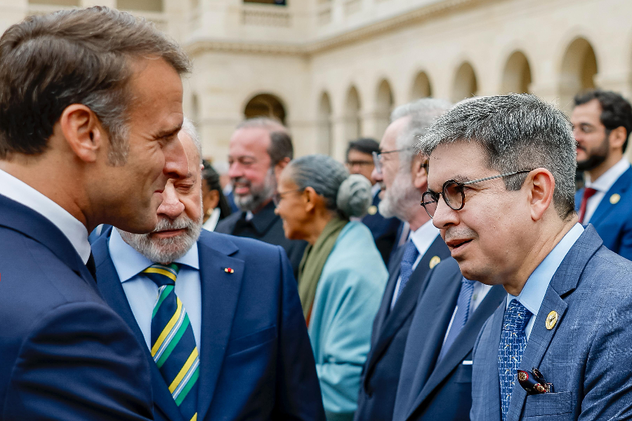 Macron anuncia isenção de visto para brasileiros na Guiana Francesa