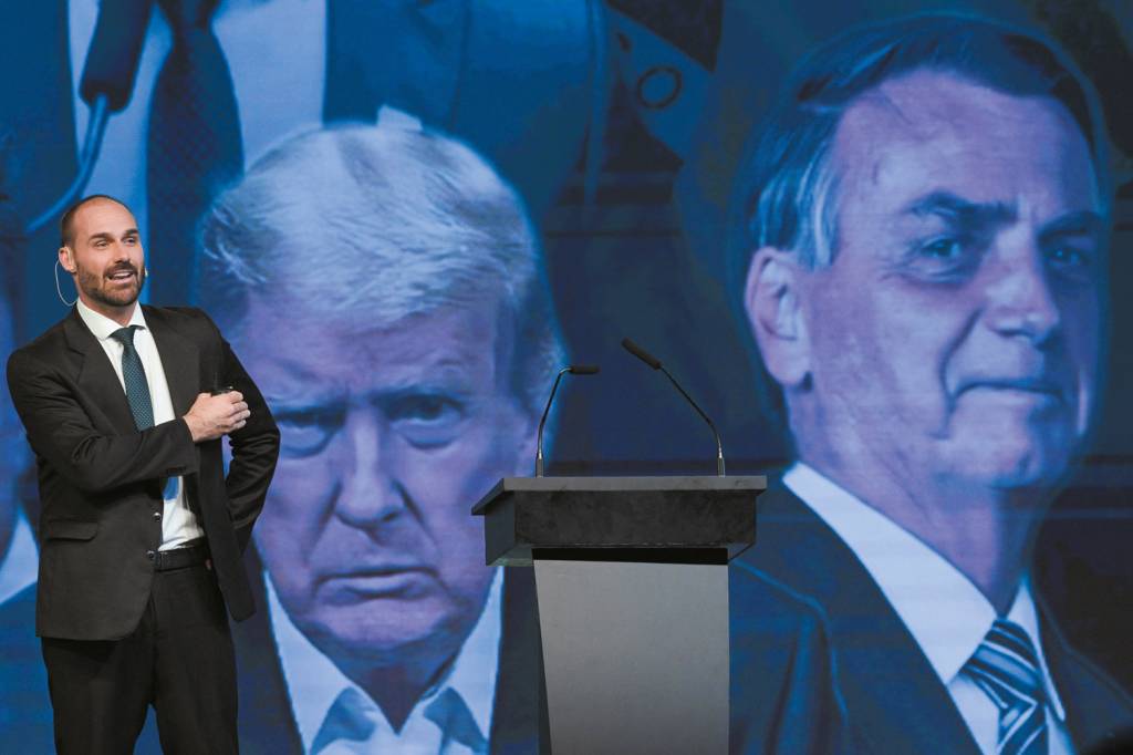 000_36PH9L6.jpg CAMPANHA - Eduardo: dossiês com um inventário de decisões “controversas” do STF entregues a autoridades americanas