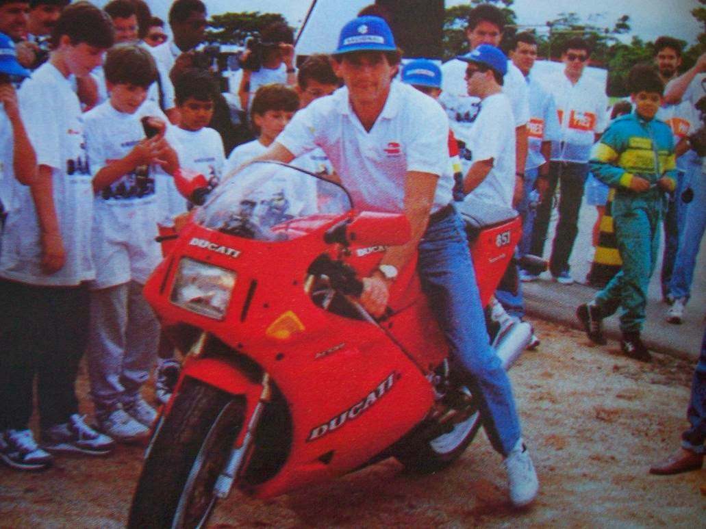 Rara moto criada em homenagem a Ayrton Senna em 2014 vai a leilão