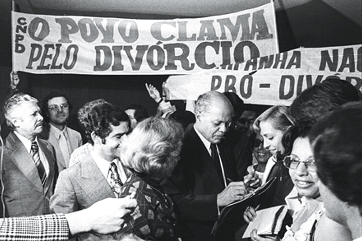 1977&ensp;- Campanha pelo div&oacute;rcio: lei abriu caminho para rela&ccedil;&otilde;es igualit&aacute;rias