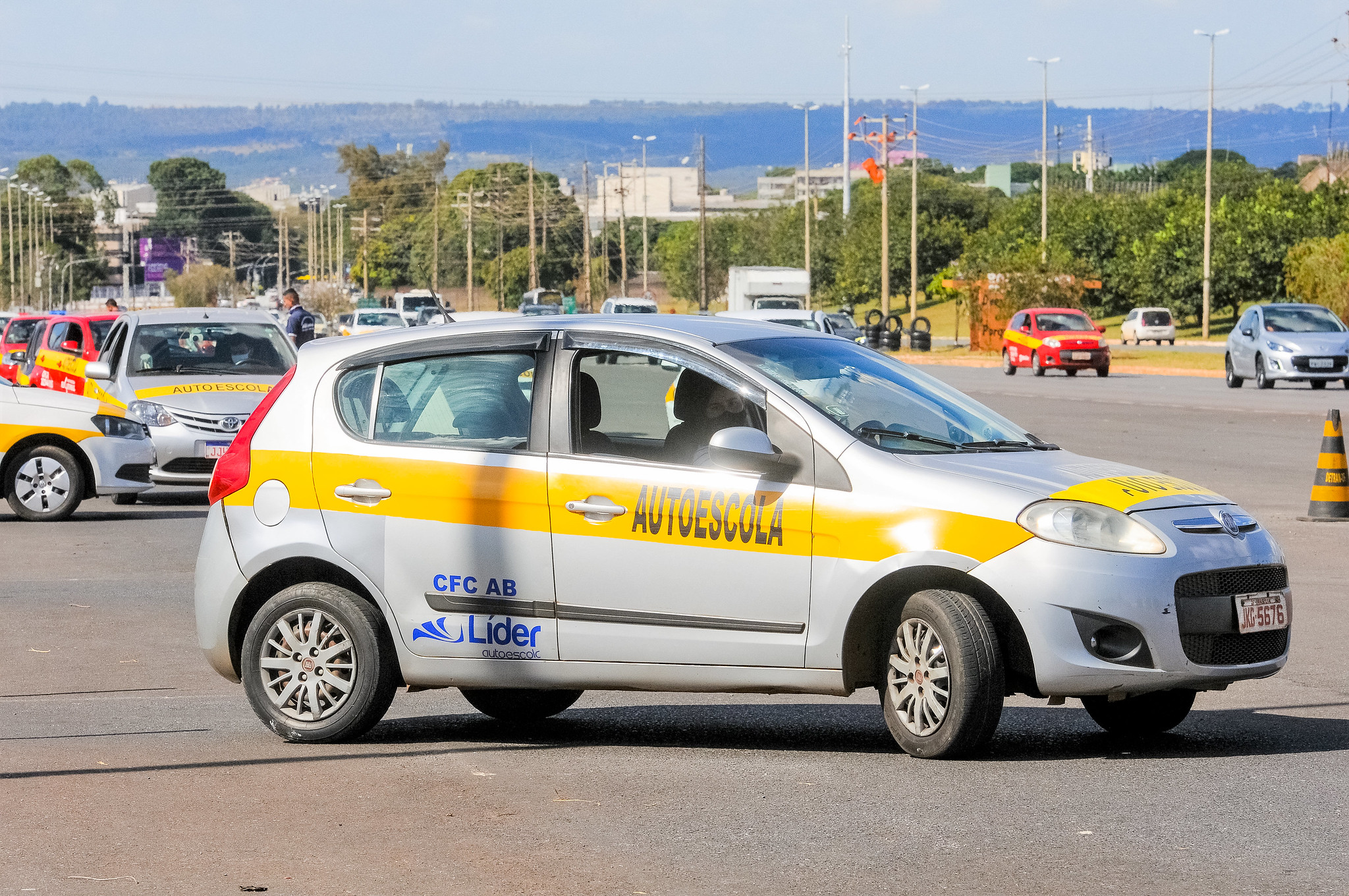 Lula dá aval ao fim da obrigatoriedade de autoescola para tirar a CNH