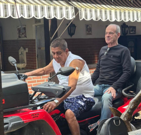 O passeio inusitado entre Ney Matogrosso e Zeca Pagodinho