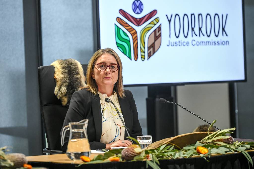 Austrália reconhece genocídio britânico contra povos originários em relatório histórico