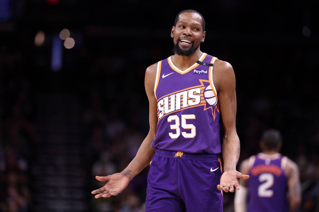 Offseason agitada da NBA tem negociação recorde com sete times e campeões de mudança; confira trocas