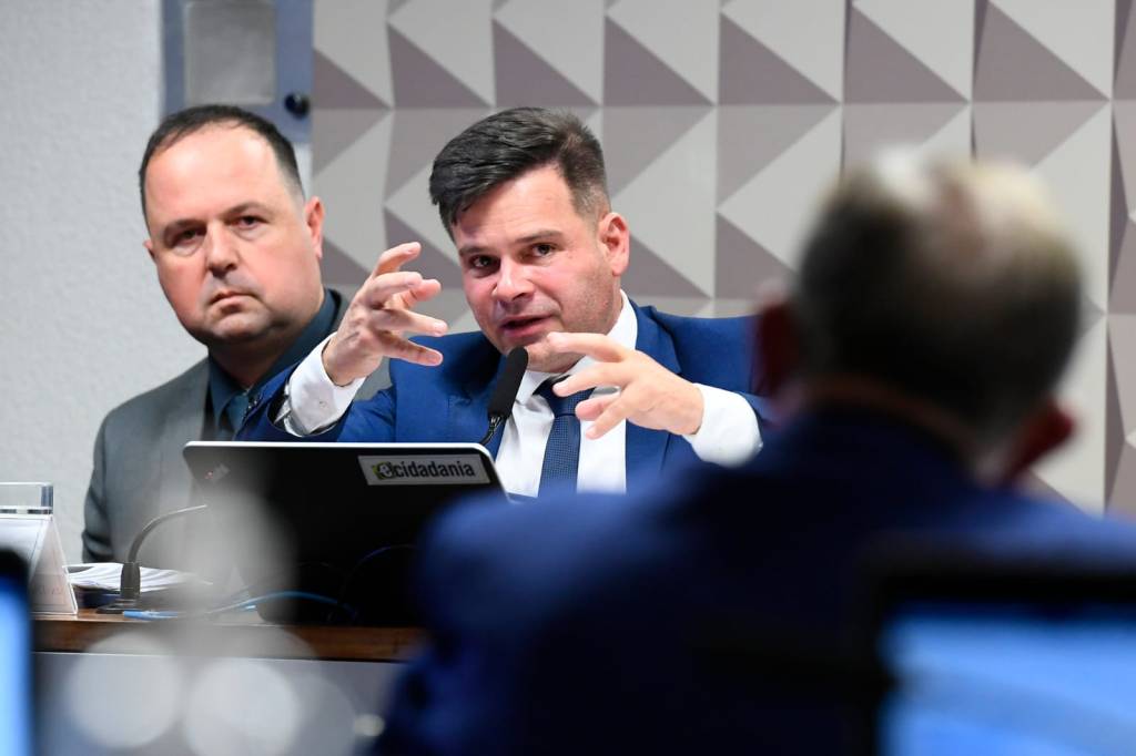 Depoimento no STF tem provocação entre PGR e defesa de Silvinei Vasques