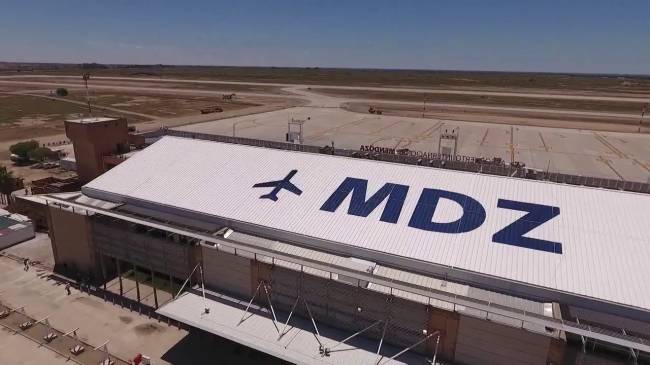 O Aeroporto de Mendoza, pioneiro em ter seu próprio vinhedo