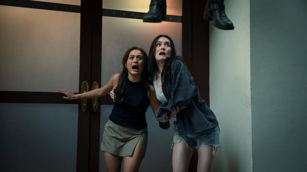 ‘Eu Sei o que Vocês Fizeram no Verão Passado’ continua ruim de propósito