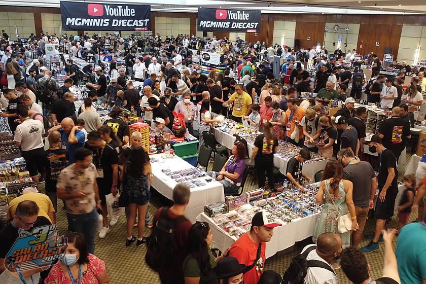 Evento em SP reúne fãs de carros em miniatura no Salão Diecast