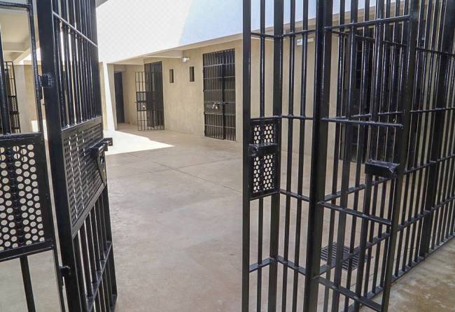 Pátio da cadeia do 8º Distrito Policial de São Paulo