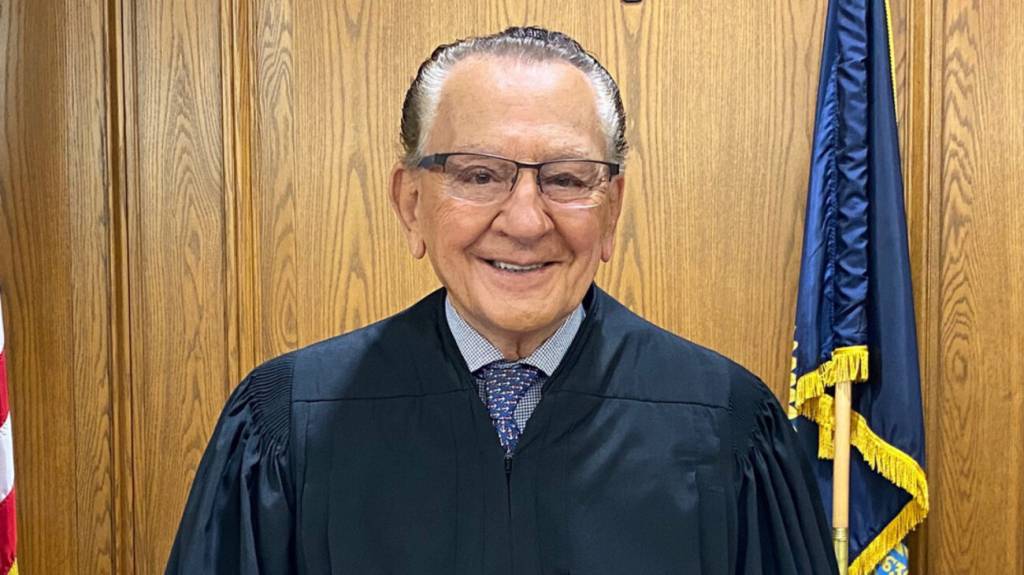 Morre aos 88 anos o ‘juiz mais simpático do mundo’