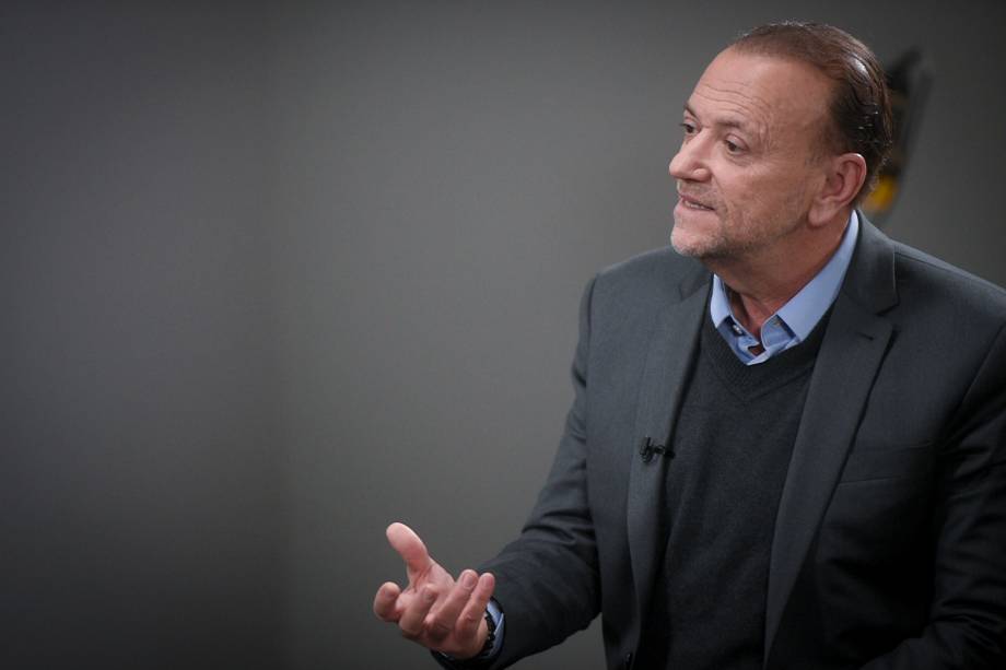 O presidente do PT, Edinho Silva, no programa "Amarelas On Air", de Veja.