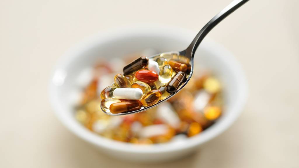 Suplementos na mira: eles prometem corpos esbeltos, mas todo cuidado é pouco