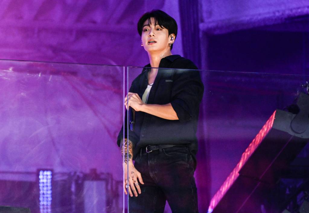 Solo de Jungkook, do BTS, alcança 2,5 bilhões de streams no Spotify