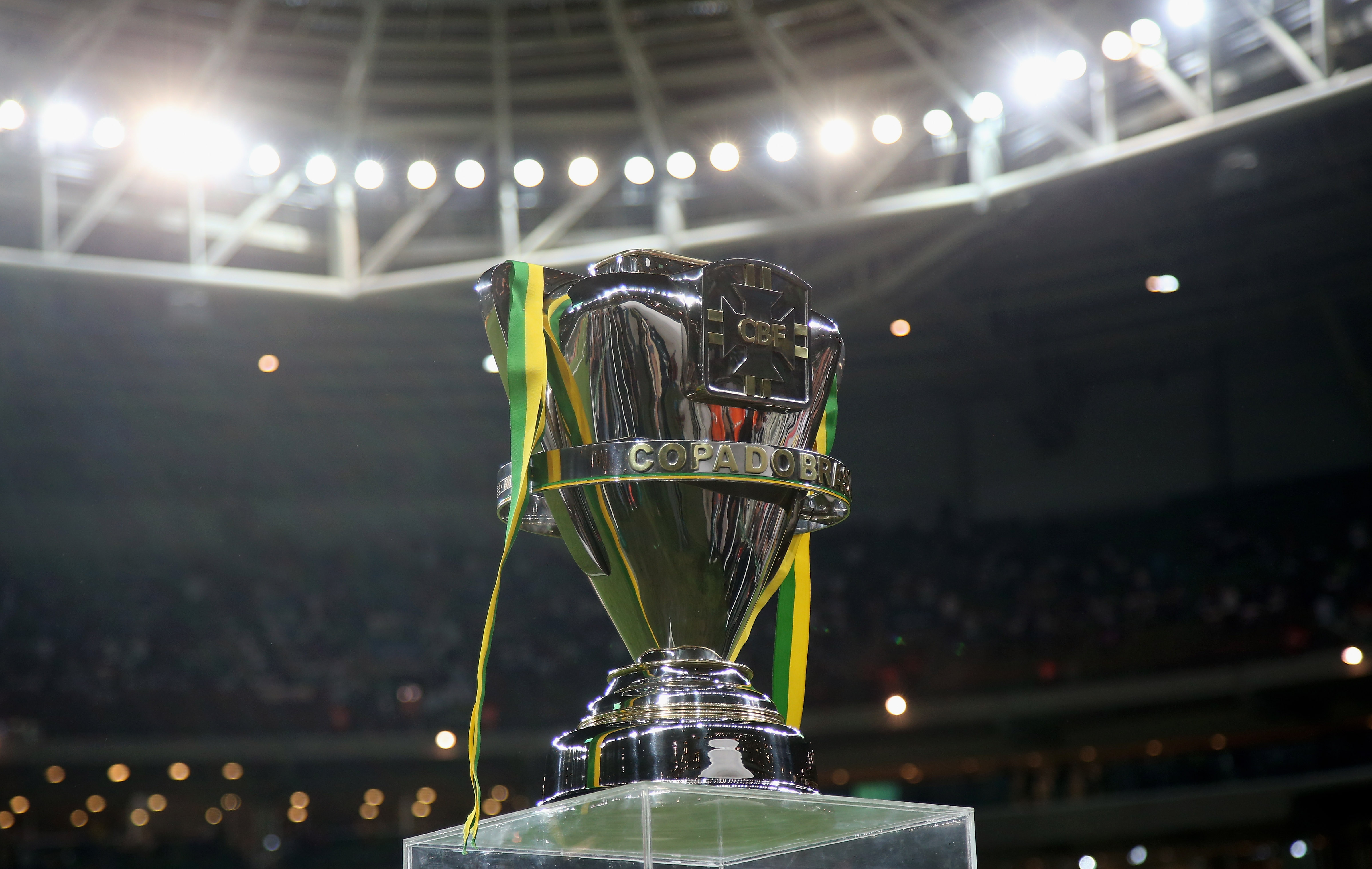 Copa do Brasil: CBF define mandos de campo das semifinais e estádio da final em jogo único