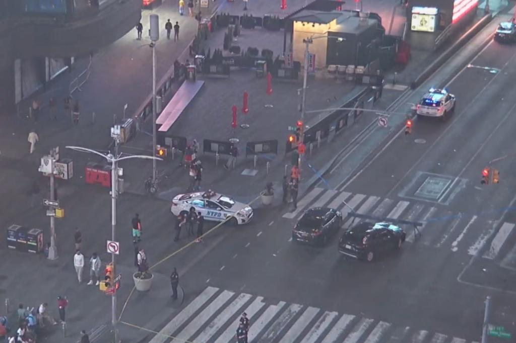 Adolescente abre fogo na Times Square, em Nova York, e deixa três feridos