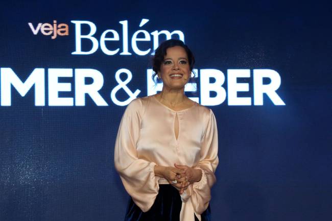 Criada em Belém, a atriz Maeve Jinking foi a anfitriã da noite