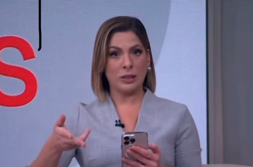 Após demissão, Daniela Lima escolhe poesia como recado