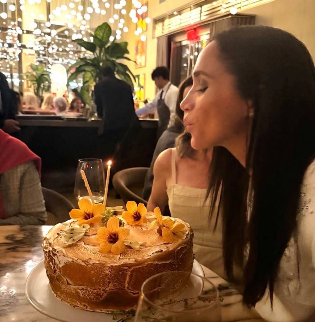 A celebração de aniversário de Meghan Markle em seus 44 anos