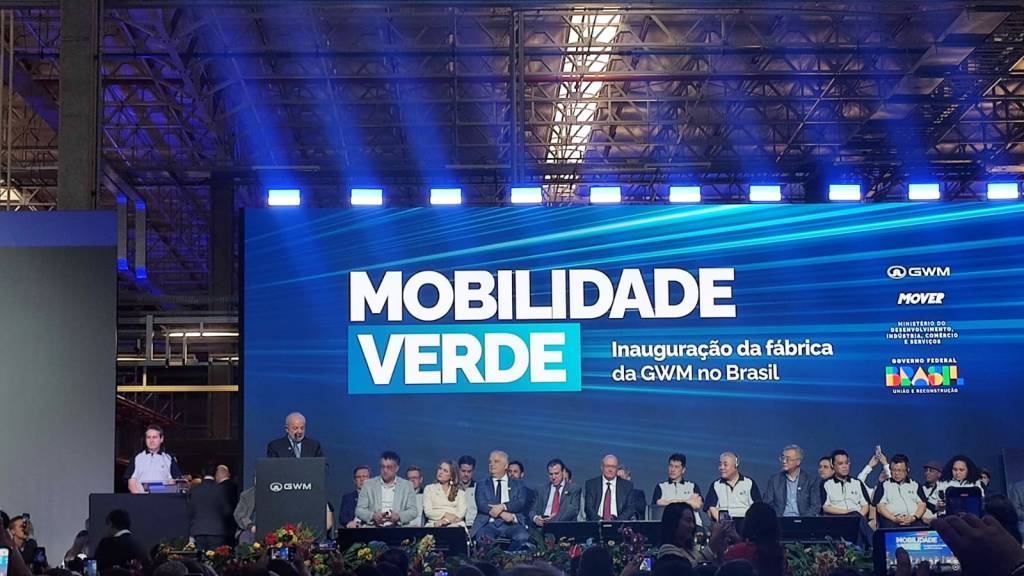 Lula defende relação com a China e critica ‘turbulência’ causada por Trump