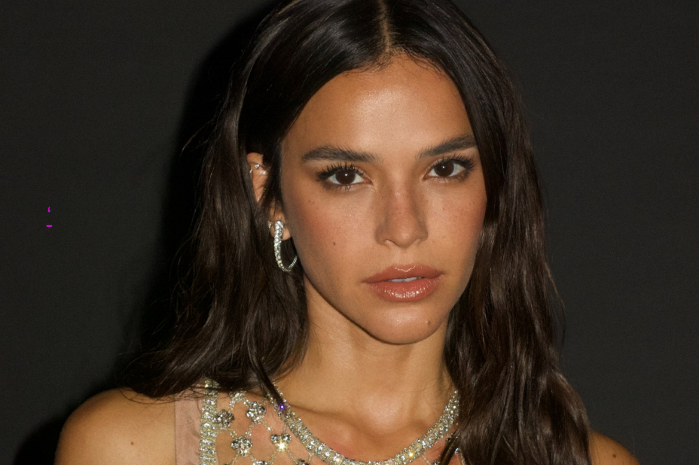 Bruna Marquezine fatura alto por erro de Shawn Mendes com cerveja