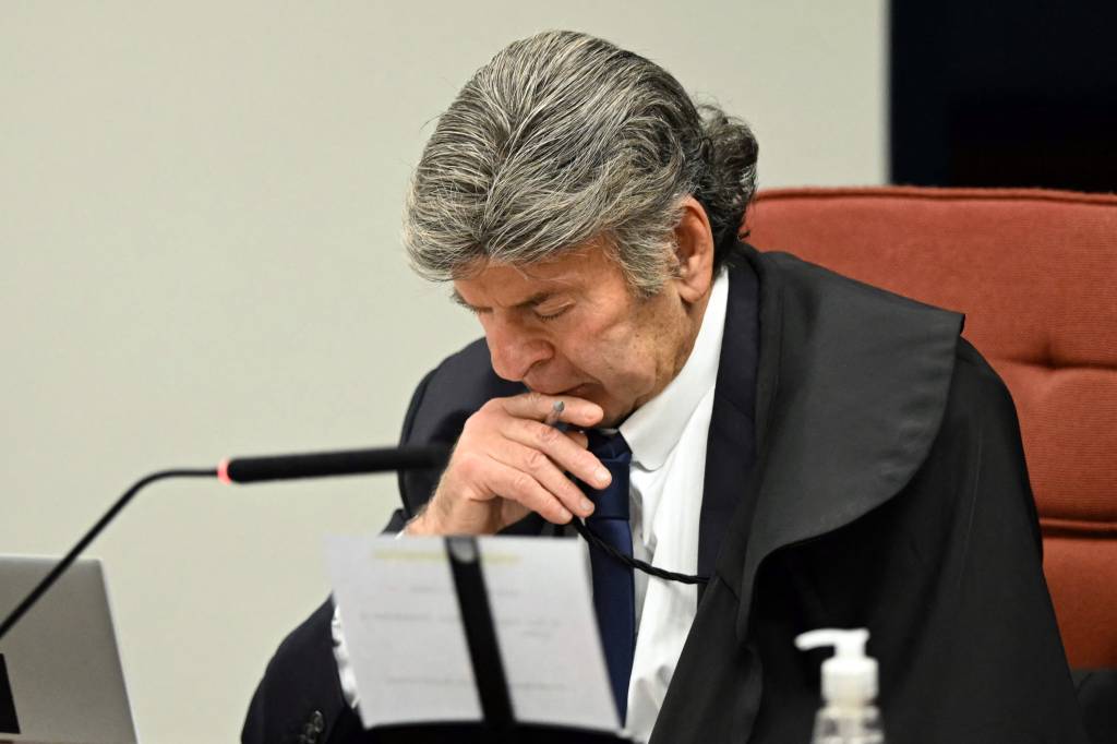 Como a decisão de Luiz Fux redesenha o poder no STF e impacta a oposição