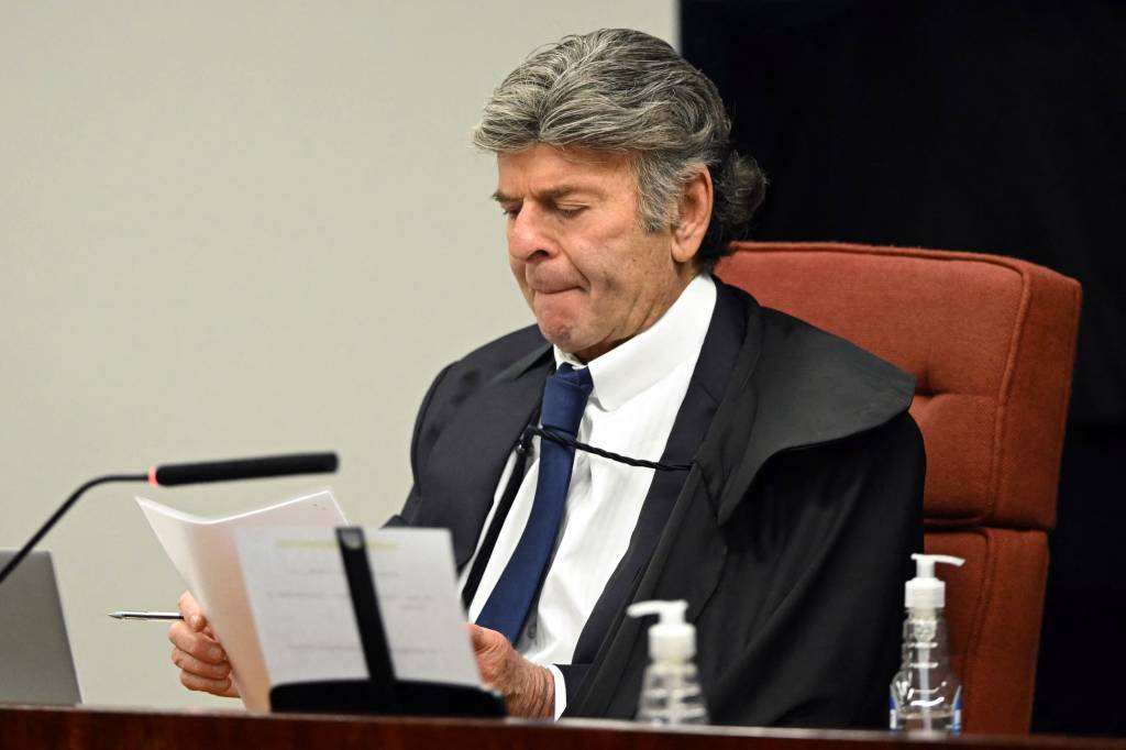 Fux diz que se dispõe a julgar todos os réus da trama golpista