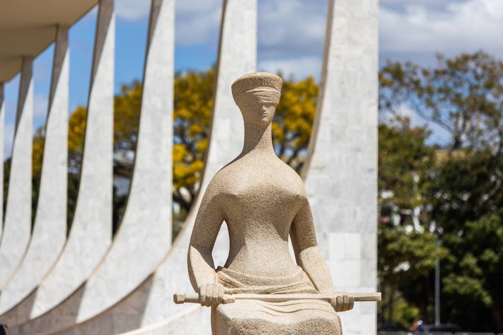 Pesquisa mostra quem é o favorito das redes a assumir vaga no STF