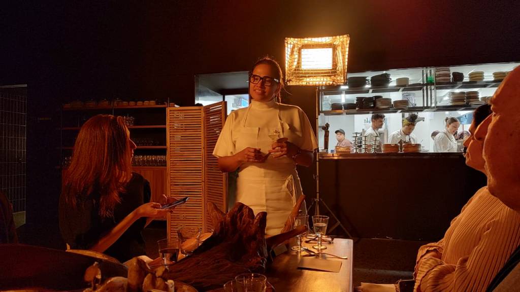 Uma noite no museu: como o restaurante A Baianeira aproxima comida e arte