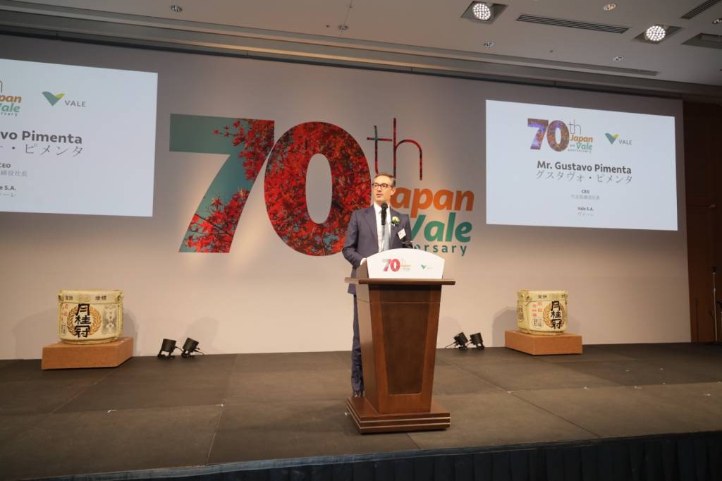 Gustavo Pimenta recebe prêmio de Pessoa do Ano… no Japão