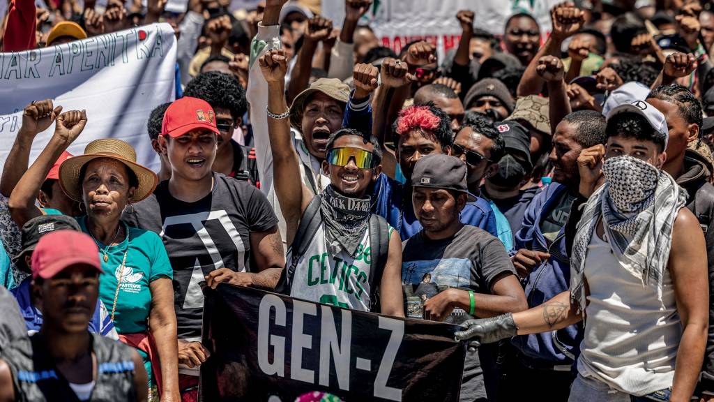 Protestos da geração Z chacoalham e até derrubam governos mundo afora