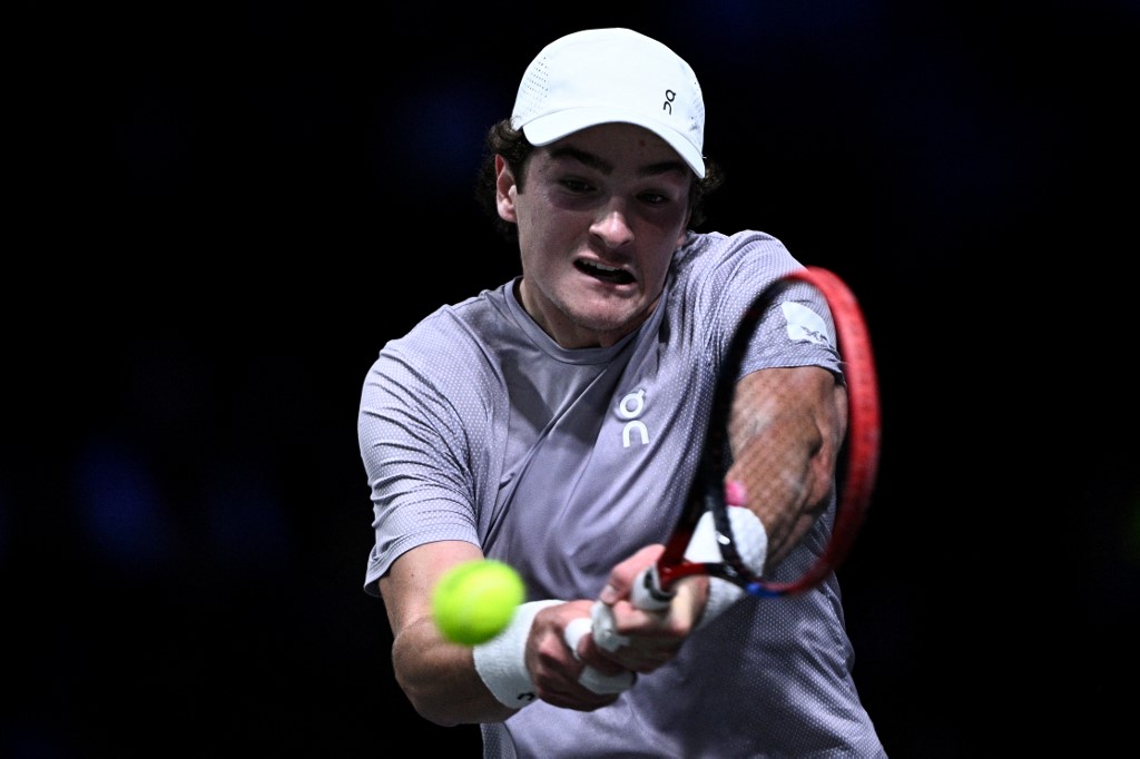 No Masters 1000 de Paris, João Fonseca perde para Khachanov