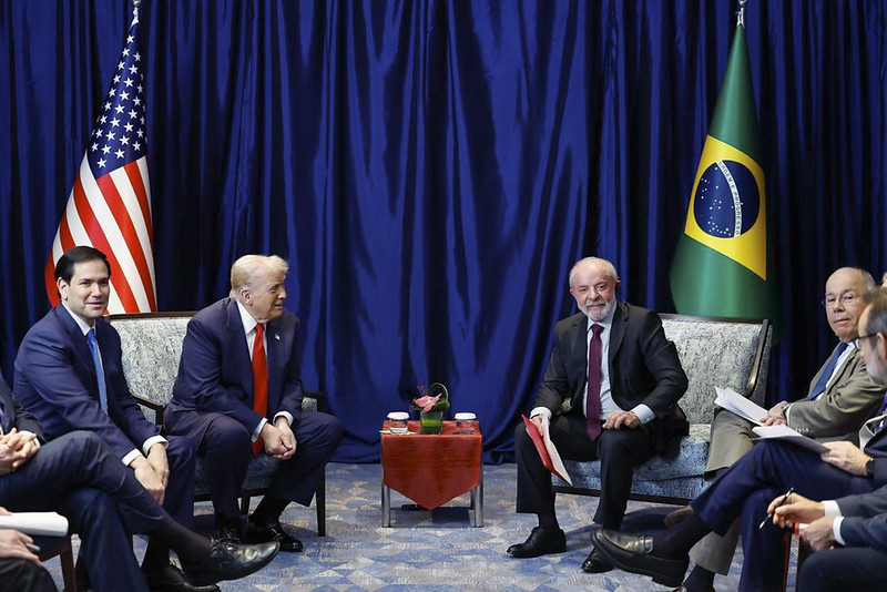 Oposição reage ao encontro de Lula e Trump na Malásia e fala de Bolsonaro
