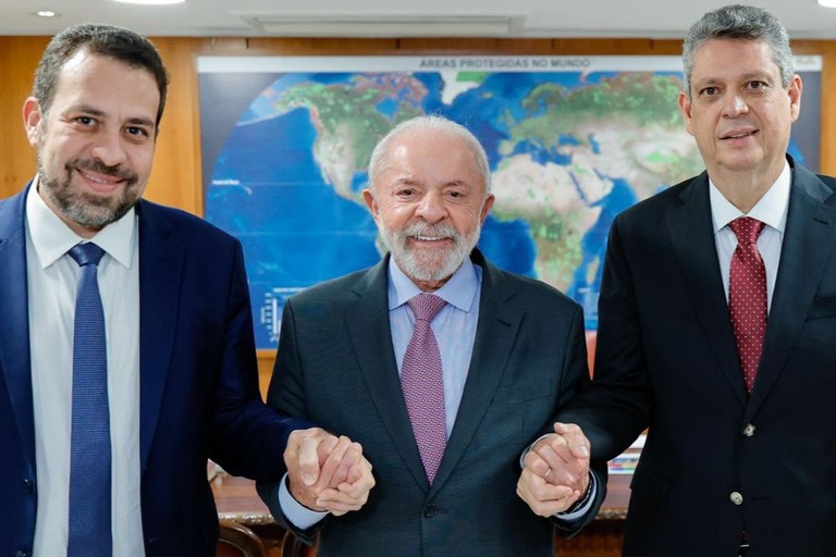 7771541b-9e61-42b8-96ee-b221136c7613